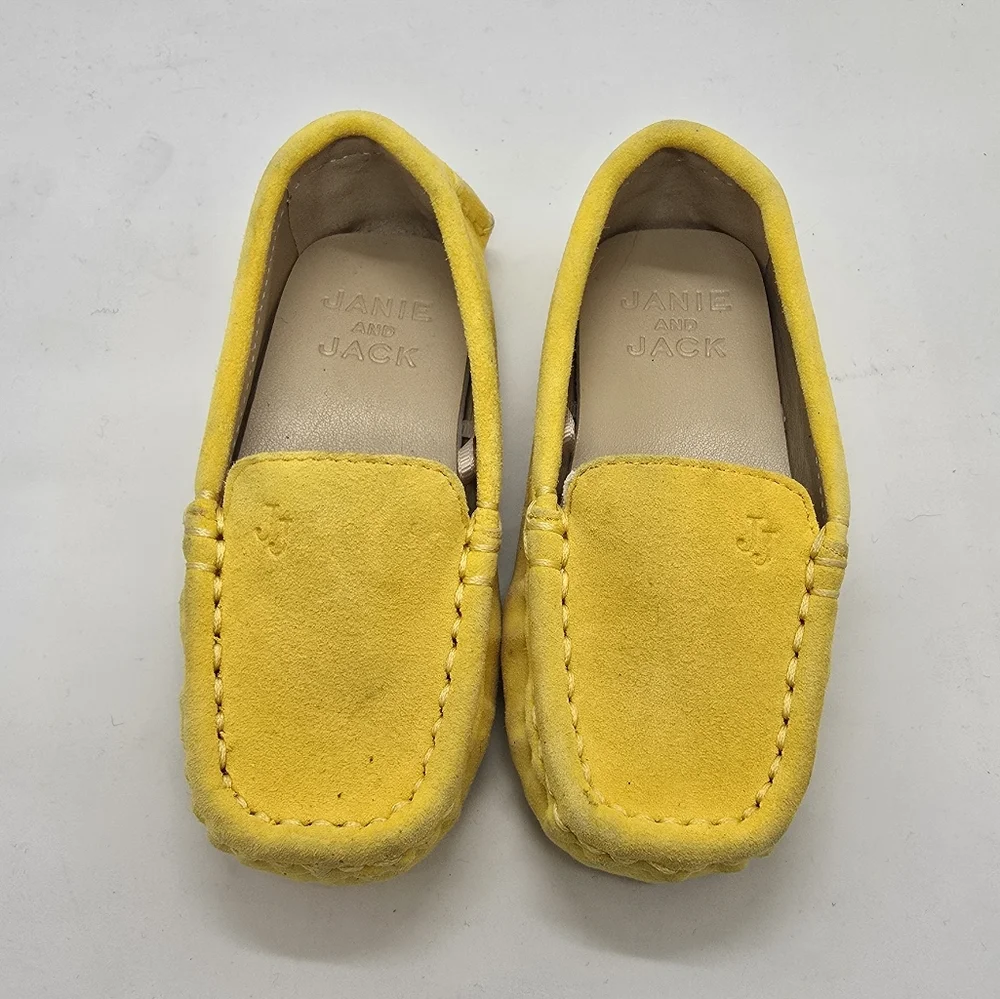 Janie and Jack Yellow Suede Moccasins – Toddler Size 5 (6.2”)